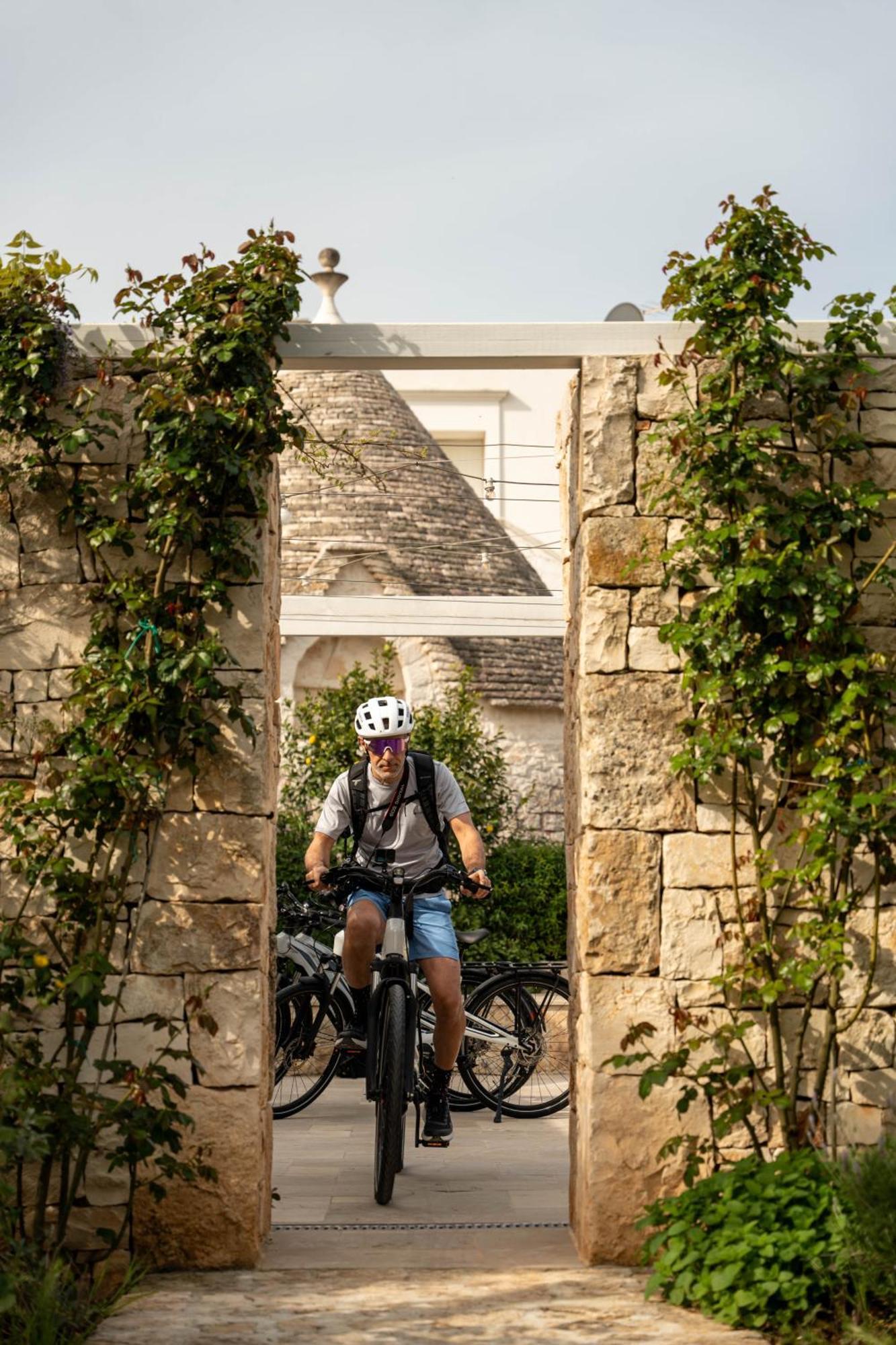 Leonardo Trulli Resort Locorotondo Esterno foto
